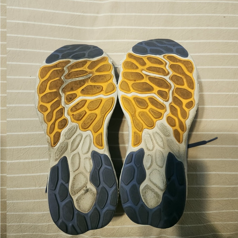 New Balance Women's Fresh Foam 1080 Running Shoes - Picture 4 of 4